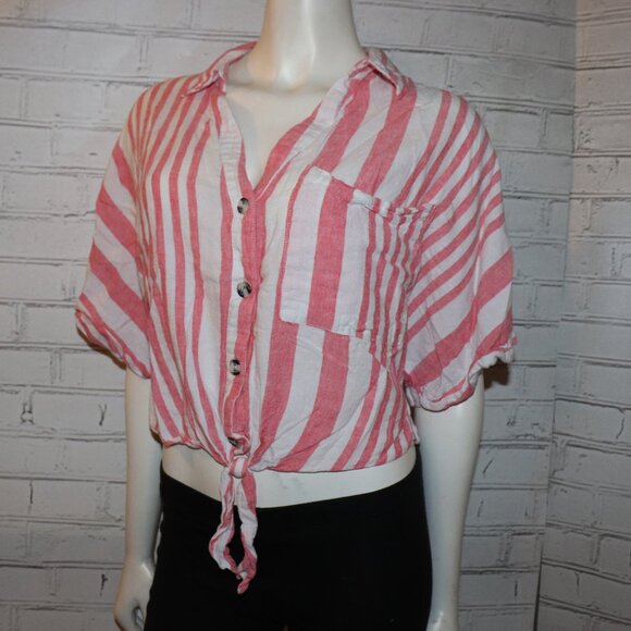 🍑🤍 Adyson Parker Cropped Button-Down · Size M · Fresh & Feminine - Picture 5 of 6